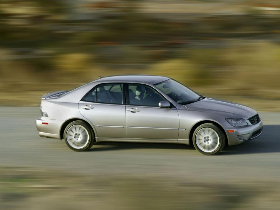  Lexus IS300 Sport 2003 года  (фото 2 из 10)